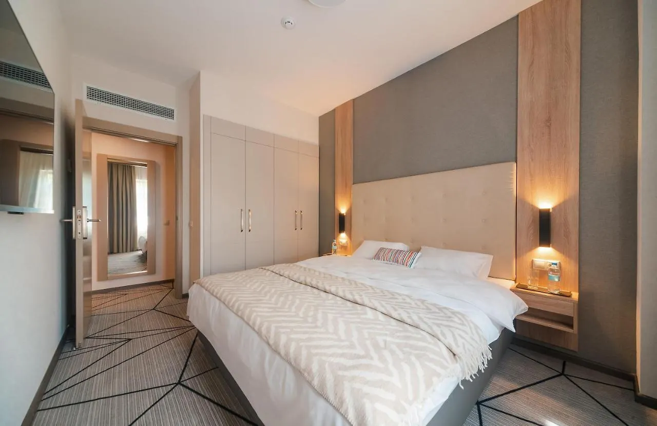 City Park Apart Hotel By Chm Kyjev 4*,