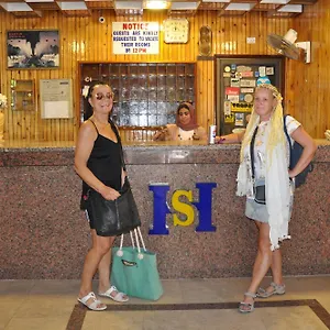 Hotel Shady ***